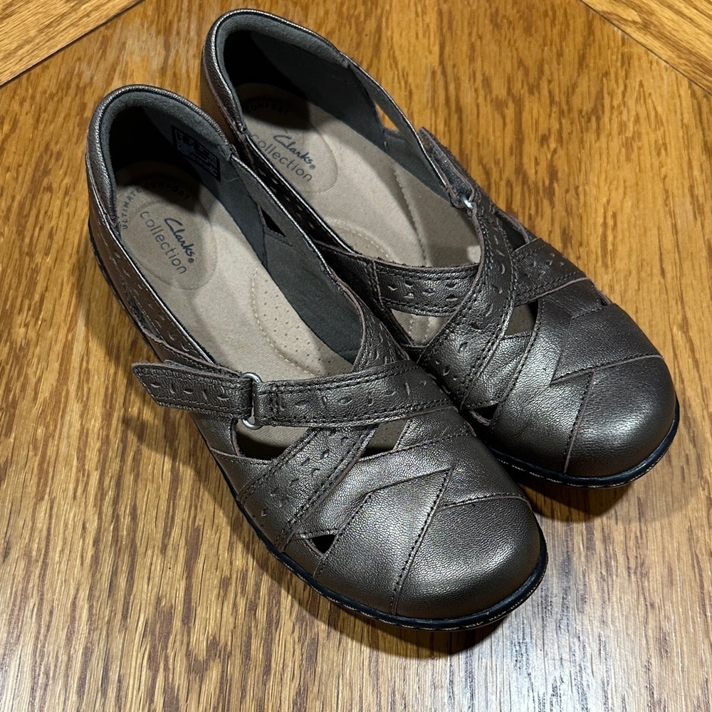 *CLARKS* Metallic Brown Ashland Spin Q Loafers Shoes Size 8.5 - Picture 1 of 12